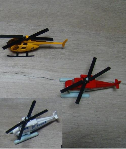 3x helikopter = politie + brandweer + construction / bouw, Enfants & Bébés, Jouets | Véhicules en jouets, Enlèvement