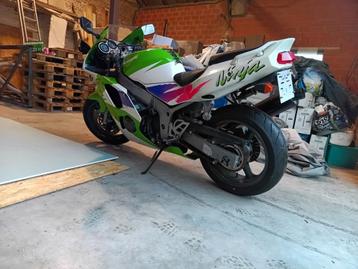 Kawasaki zx6r