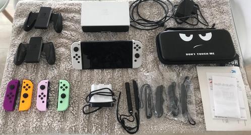 Nintendo Switch OLED et joy-cons supplémentaires, Games en Spelcomputers, Spelcomputers | Nintendo Switch, Zo goed als nieuw, Switch OLED