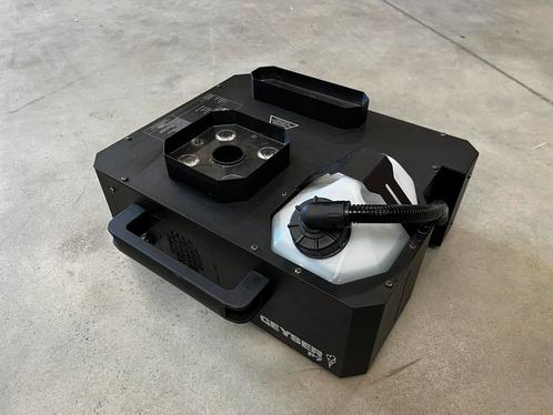 Rookmachine Chauvet Geyser P7 + gratis fluid, Muziek en Instrumenten, Licht en Laser, Zo goed als nieuw, Rookmachine, Kleur, Stroboscoopeffect