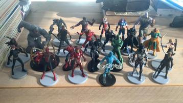 25 Marvel actie figuren beschikbaar voor biedingen