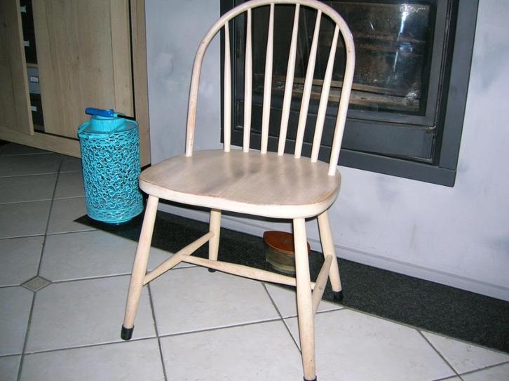 Vintage zweedse keukenstoel, Antiek en Kunst, Antiek | Meubels | Stoelen en Sofa's, Ophalen
