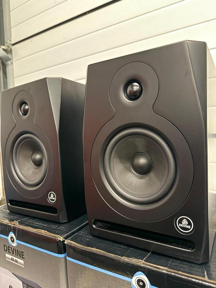 Devine RX-5A Black - actieve studiomonitor, Muziek en Instrumenten, Versterkers | Keyboard, Monitor en PA, Zo goed als nieuw, Monitor(versterker)