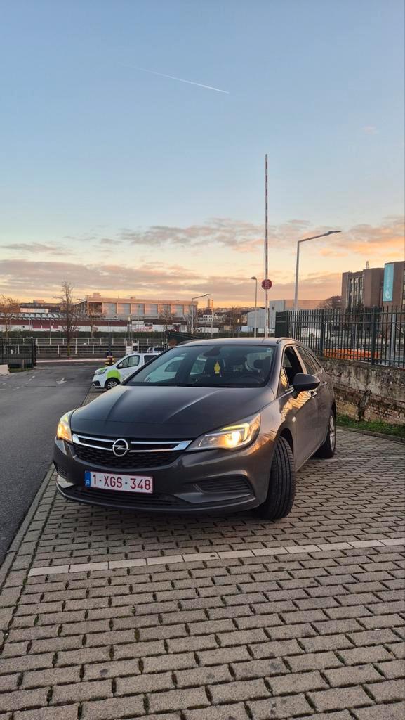 Opel Astra Sports Tourer 1.6 Diesel - Euro 6b, Auto's, Opel, Particulier, Astra, ABS, Airbags, Bluetooth, Boordcomputer, Dakrails