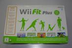 Wii Fit Plus + Balance Board White (avec boîte d'origine), Consoles de jeu & Jeux vidéo, Comme neuf, À partir de 3 ans, Autres genres