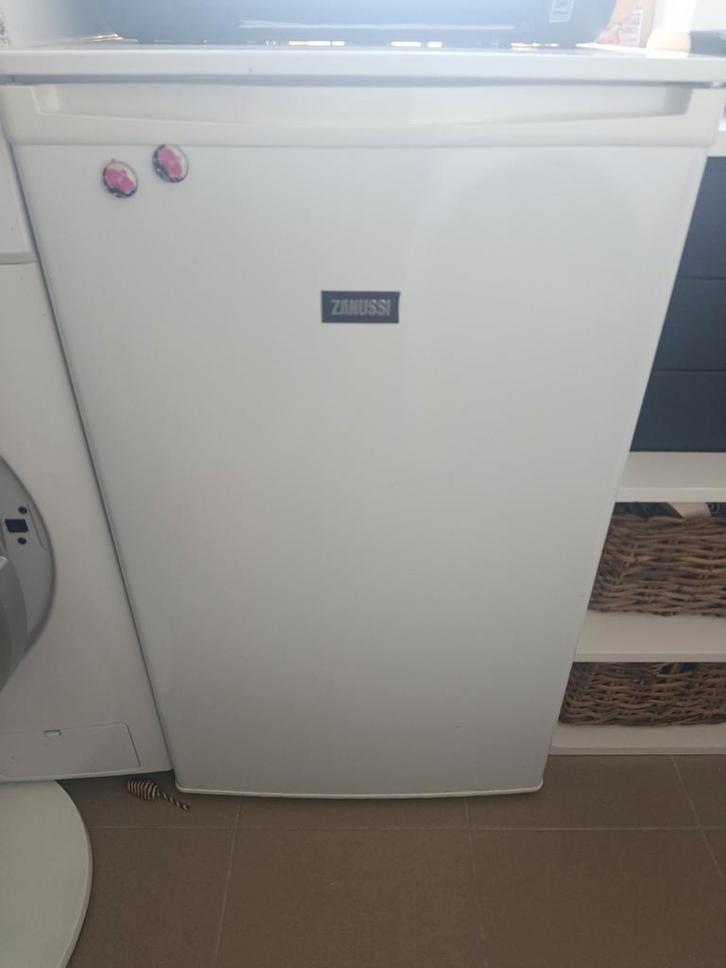 Congélateur, Elektronische apparatuur, Vriezers en Diepvrieskisten, Zo goed als nieuw, Vrieskast, Ophalen