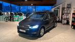 Volkswagen Touran 2023 1.5tsi dsg 7 pl, Auto's, 1498 cc, 4 cilinders, USB, Alcantara