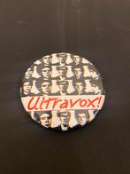Vintage 80er jaren Button van Ultravox ( IZGS )., Verzamelen, Speldjes, Pins en Buttons, Ophalen of Verzenden, Button, Zo goed als nieuw