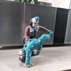 Clown beeldje, Ophalen