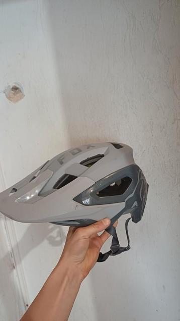 Fox helm speedframe pro  grijs maat L beschikbaar voor biedingen
