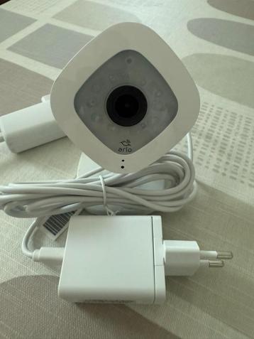 Camera Arlo Q+ (RARE cloud gratuit) beschikbaar voor biedingen