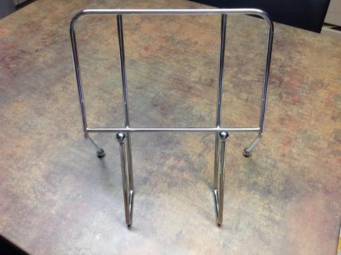 SUPERHANDIG: metalen boekstaander voor student of kok(kin), Huis en Inrichting, Woonaccessoires | Wandplanken en Boekenplanken