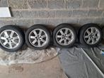 4seizoensbanden op velg volvo v40, Auto-onderdelen, Ophalen, Band(en)