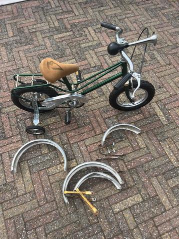 Retro kinderfiets beschikbaar voor biedingen