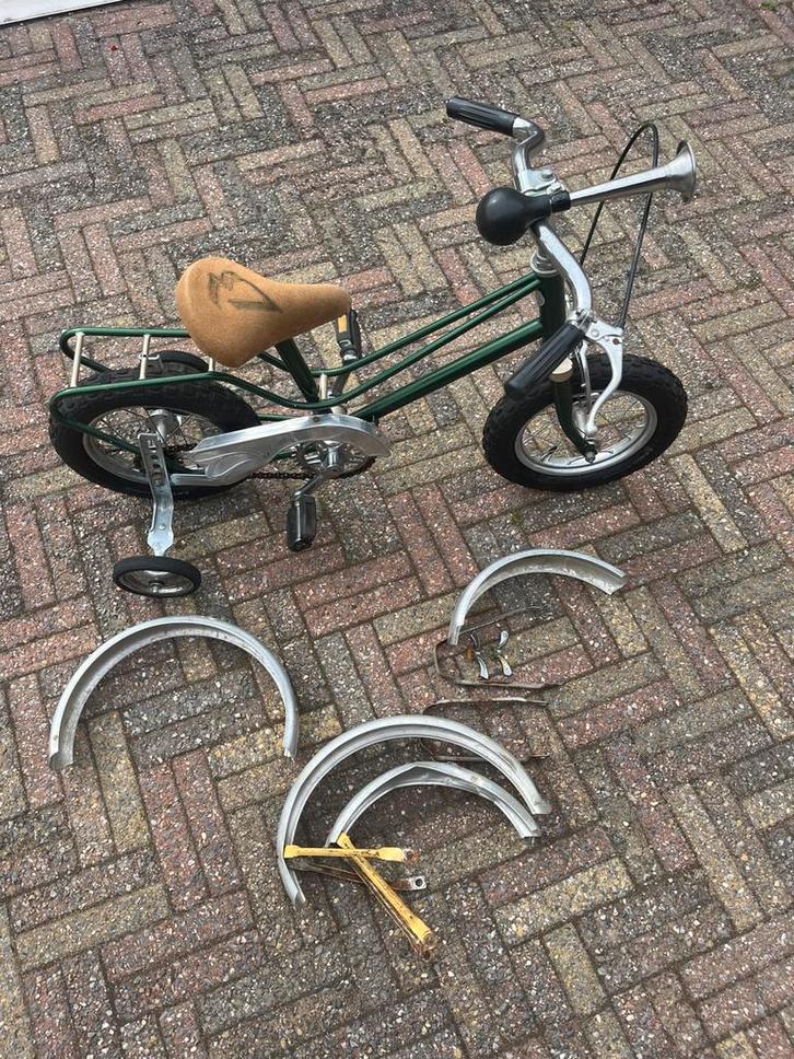 Retro kinderfiets, Fietsen en Brommers, Fietsen | Kinderfietsjes, Gebruikt, Zijwieltjes, Ophalen