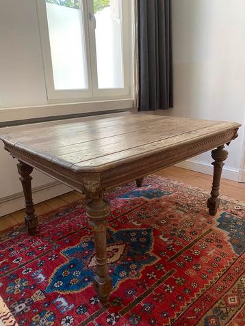 Mechelse tafel beschikbaar voor biedingen