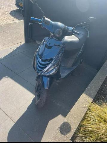 Piaggo zip 4t, Fietsen en Brommers, Ophalen, Zo goed als nieuw, Zip