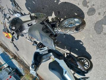 TE KOOP OF TERUIL TEGEN ANDERE A KLASSE 
2x speedfight 3 2t  beschikbaar voor biedingen
