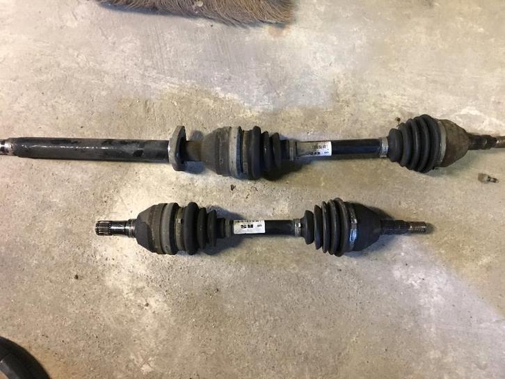 CARDAN OPEL ASTRA H 1300 TURBO DIESEL, Autos : Pièces & Accessoires, Transmission & Accessoires, Opel, Utilisé, Enlèvement