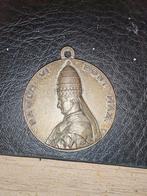 Zeldzame medaille 1975, Antiek en Kunst, Antiek | Religieuze voorwerpen, Ophalen of Verzenden