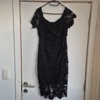 Robe en dentelle taille L, Vêtements | Femmes, Habits de circonstance, Enlèvement