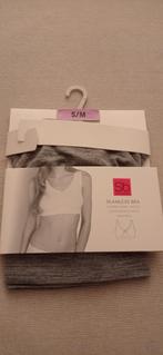 Lot (18 stuks): nachtkledij, BH's, slips, sokken/deels nieuw, Kleding | Dames, Verzenden, Zo goed als nieuw, Maat 36 (S)
