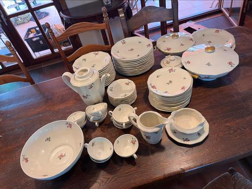 Porseleinen servies - 57-delig, Antiek en Kunst, Antiek | Servies compleet, Ophalen