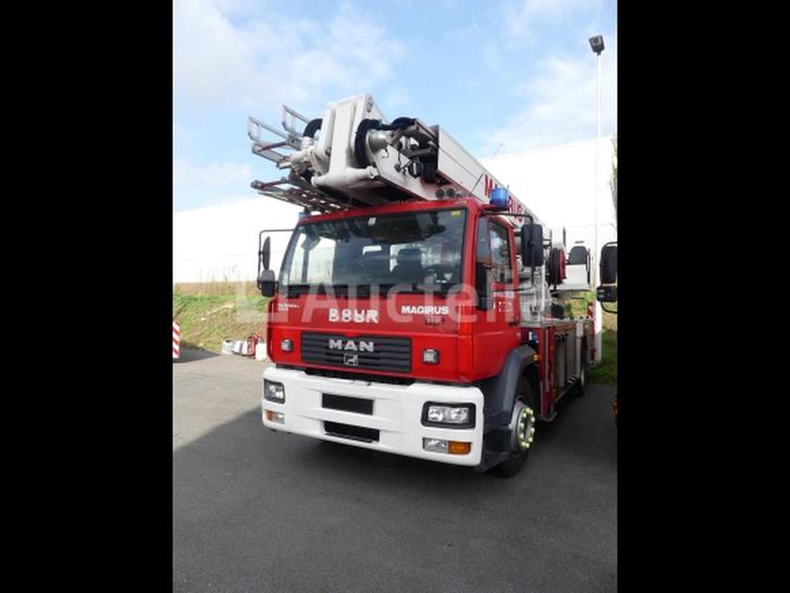 Luchtbrandweerwagen MAN LS19LLC (2004-31.527 km-VIN:WMAL87ZZ, Auto's, Vrachtwagens, Bedrijf, Te koop, MAN, Overige brandstoffen