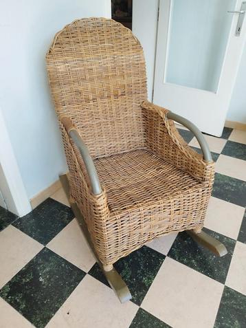 🍀Mooie stevige Rotan schommelstoel🍀, Huis en Inrichting, Ophalen, Bruin, Eén, Riet of Rotan