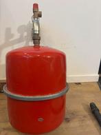 Expansievat verwarming + veiligheidsventiel – rood, Doe-het-zelf en Bouw, Chauffageketels en Boilers, Ophalen, Gebruikt