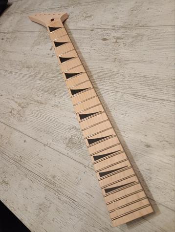 neck Reverse head 24 frets Jackson style  beschikbaar voor biedingen