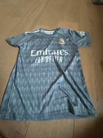 Real madrid Courtois shirt, Sport en Fitness, Voetbal, Ophalen, Zo goed als nieuw, Shirt