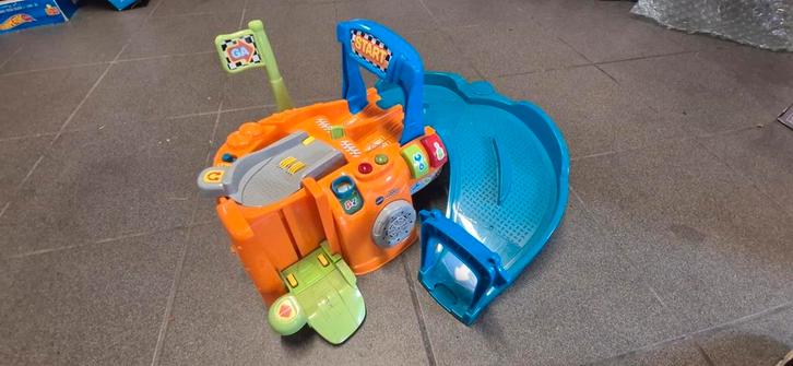 Vtech toet toet 2 in 1 race baan., Kinderen en Baby's, Speelgoed | Vtech, Zo goed als nieuw, Ophalen of Verzenden