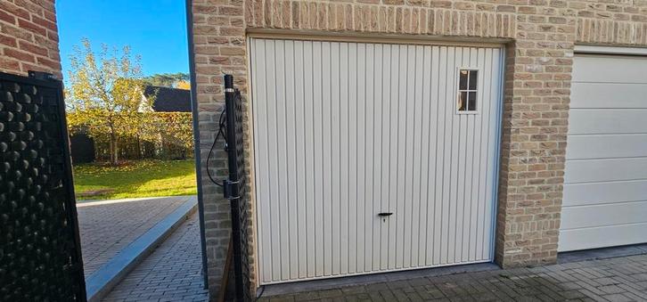 Kantelpoort met raampje, Auto diversen, Autostaanplaatsen en Garages