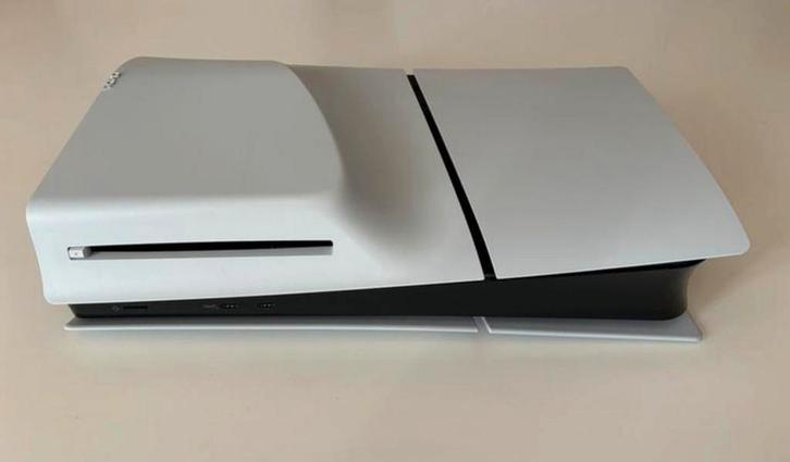 PlayStation 5+-controller + PlayStation Portal-pakket, Games en Spelcomputers, Spelcomputers | Nintendo Wii, Zo goed als nieuw