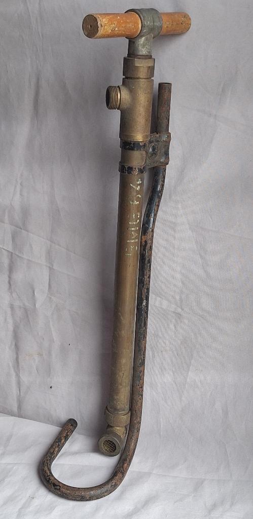 Ancienne pompe à eau manuelle militaire, Collections, Objets militaires | Général, Armée de terre, Enlèvement ou Envoi