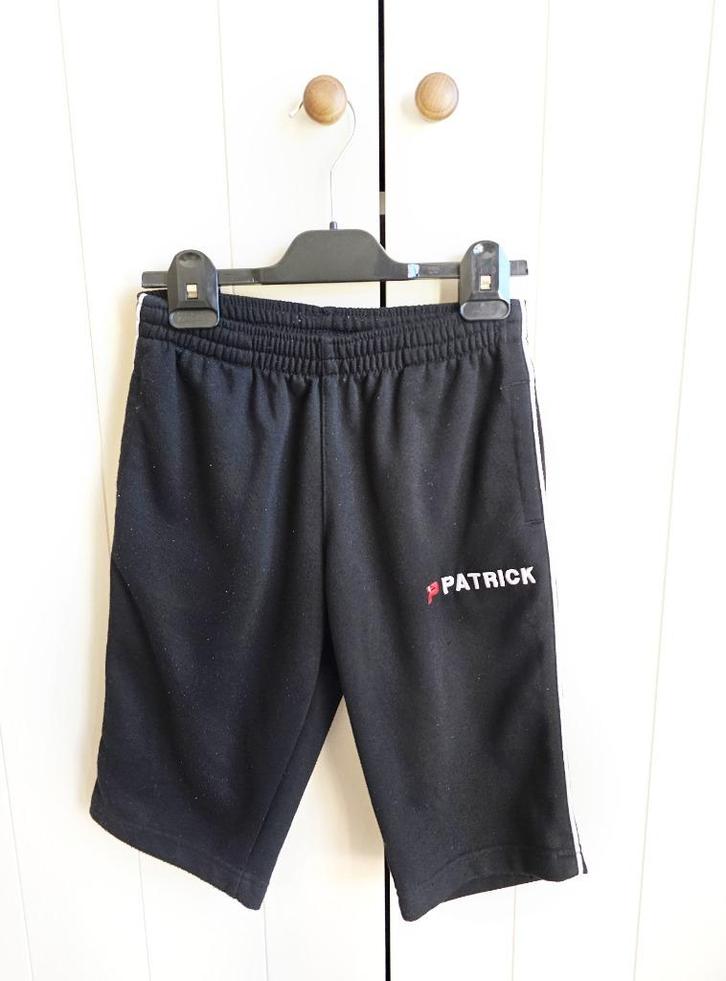Zwarte sportshort in dikke stof (Patrick – XS herenmaat), Kleding | Heren, Sportkleding, Zo goed als nieuw, Voetbal, Maat 46 (S) of kleiner