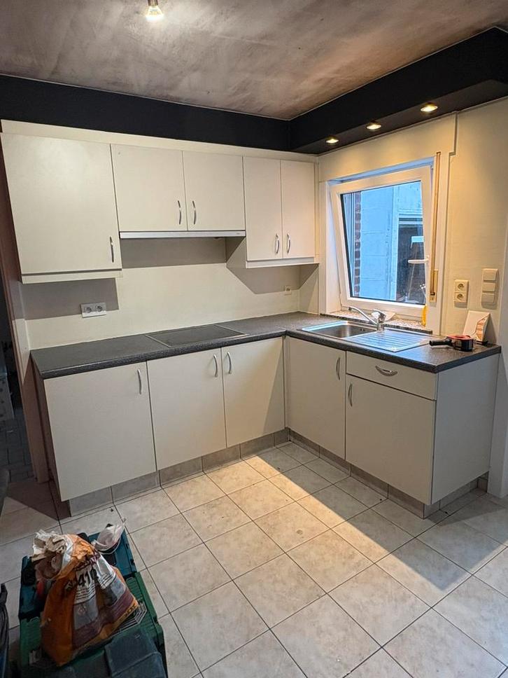 Keuken met kookplaat , dampkap en gootsteen in inox, Huis en Inrichting, Keuken | Complete keukens, Gebruikt, Hoekkeuken, Grijs