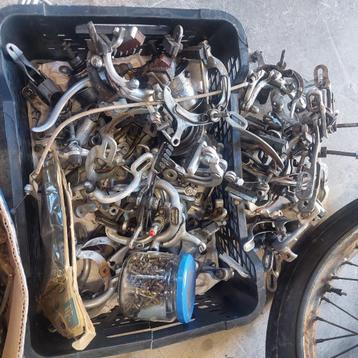 Oude fiets onderdelen beschikbaar voor biedingen