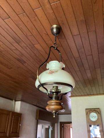 Luster beschikbaar voor biedingen