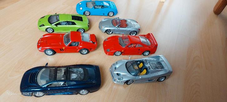 Model auto's 1:18 uit te kiezen/prijs per stuk;Burago,Maisto, Hobby en Vrije tijd, Modelauto's | 1:18, Gebruikt, Auto, Burago