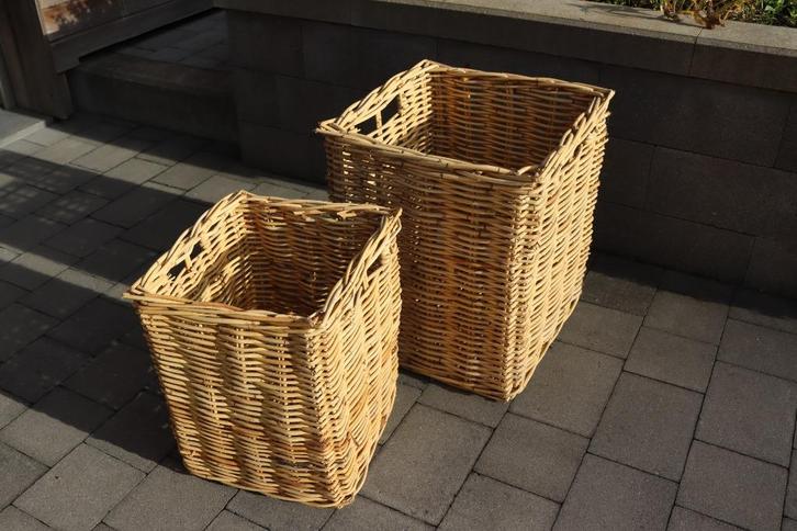 Grote rieten manden set, Huis en Inrichting, Woonaccessoires | Schalen en Manden, Zo goed als nieuw, Mand, Vierkant, Riet, Ophalen