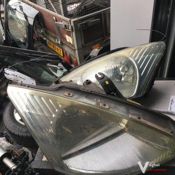 Ford Focus 2000 Koplamp Links of Rechts beschikbaar voor biedingen