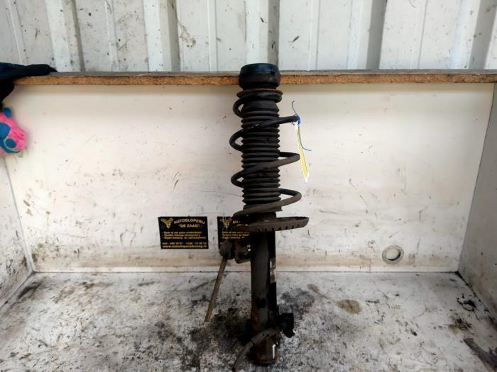 Schokdemperpoot links-voor van een Seat Ibiza, Auto-onderdelen, Ophanging en Onderstel, Seat, Gebruikt, 3 maanden garantie, Ophalen of Verzenden