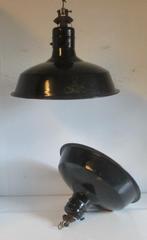 deux anciennes lampes industrielles Reluma, Antiquités & Art, Envoi