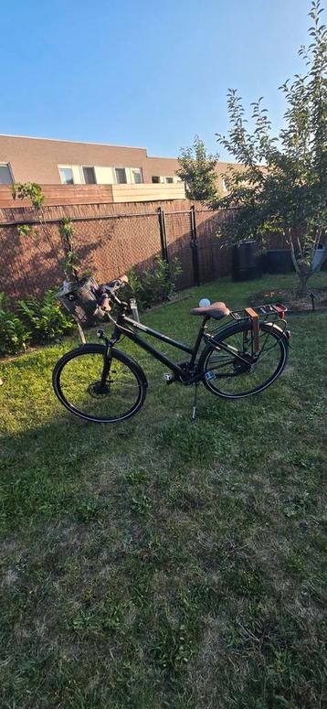 Vrouwenfietsen Triban beschikbaar voor biedingen
