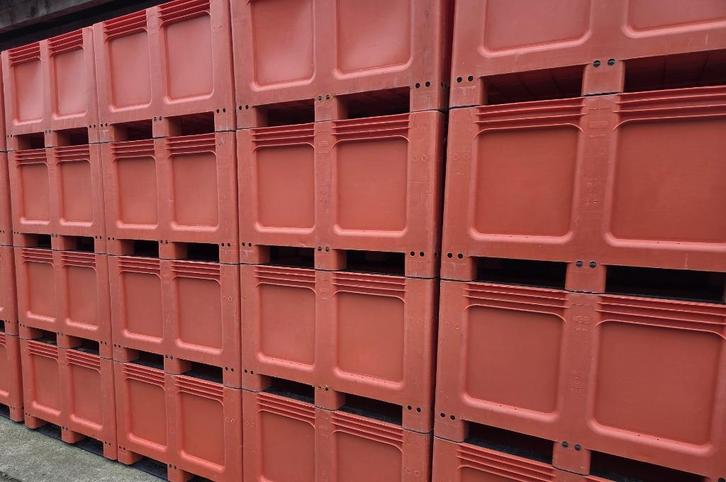 Palletboxen met gebruik sporen (Tonnen,Vaten), Tuin en Terras, Regentonnen, Gebruikt, Kunststof, 150 liter of meer, Ophalen