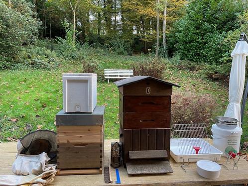 Ruches et matériel d'apiculture, Animaux & Accessoires, Autres accessoires pour animaux, Utilisé, Enlèvement