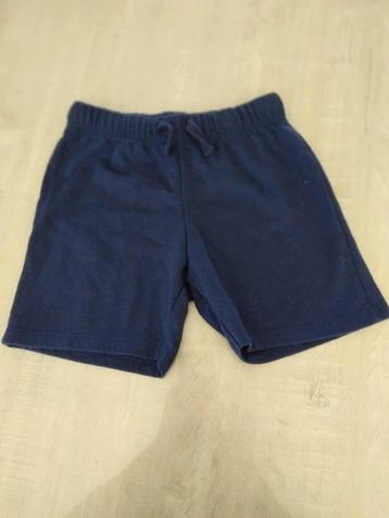 short h & m maat 110 - 116 donkerblauw beschikbaar voor biedingen