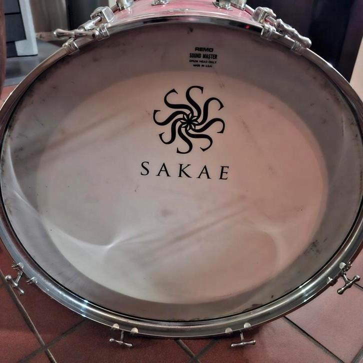 Sakae rhythm king drumstel vintage uit de jaren 60 in zgst, Muziek en Instrumenten, Drumstellen en Slagwerk, Zo goed als nieuw